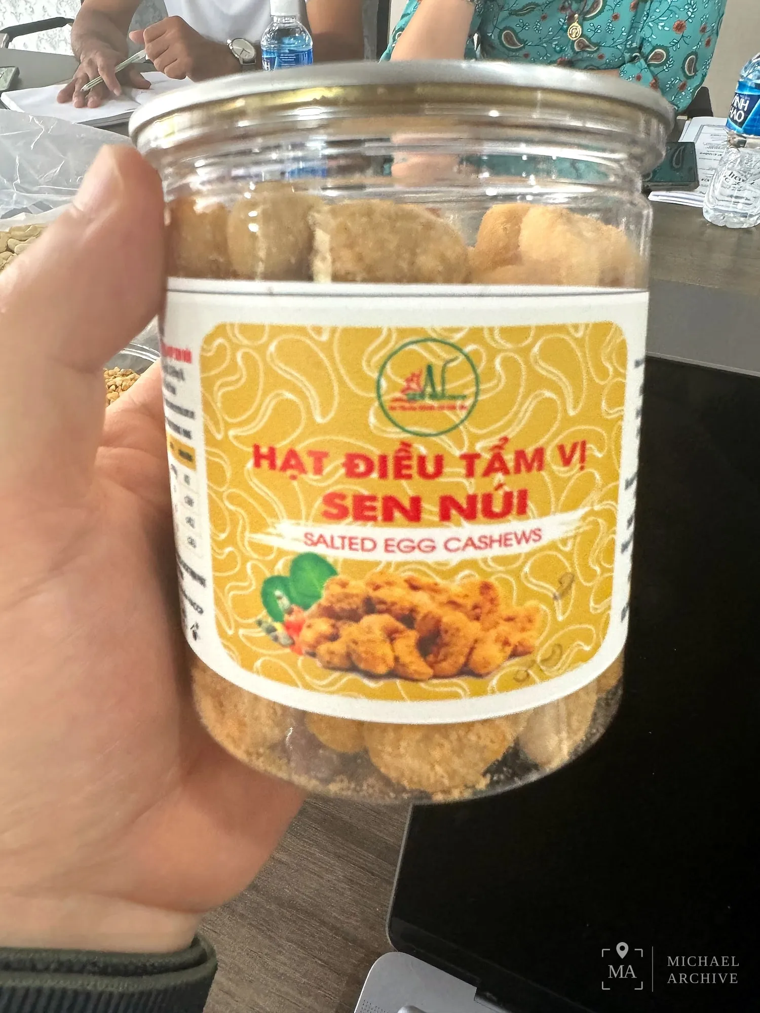 시즈닝 캐슈넛 — HẠT ĐIỀU TẨM VỊ SEN NÚI, SALTED EGG CASHEWS