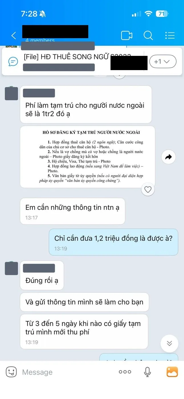 임시거주 등록 요금과 필요 서류 목록이 안내된 잘로 대화